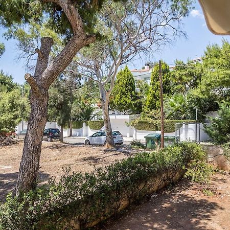 Elegant Apartment W Great Balcony In Vouliagmeni Athena Bagian luar foto