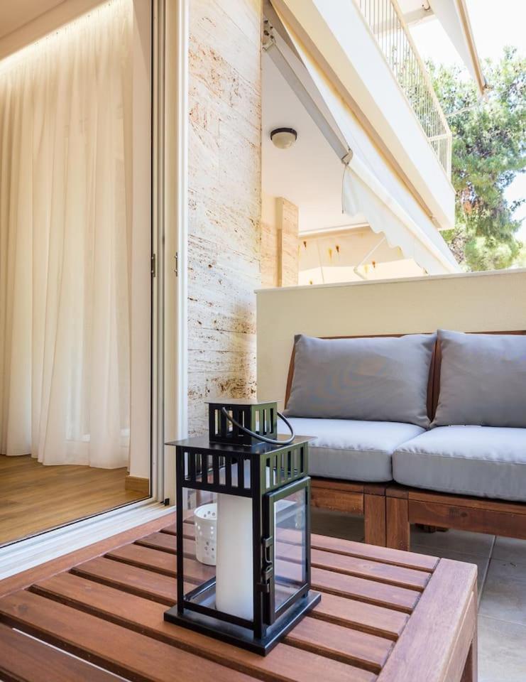 Elegant Apartment W Great Balcony In Vouliagmeni Athena Bagian luar foto