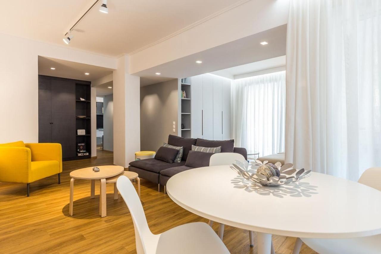 Elegant Apartment W Great Balcony In Vouliagmeni Athena Bagian luar foto
